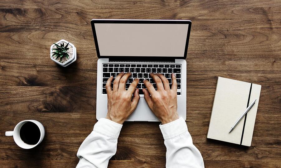 【副業】Webライターは稼げる？仕事の始め方や収入アップのコツを解説